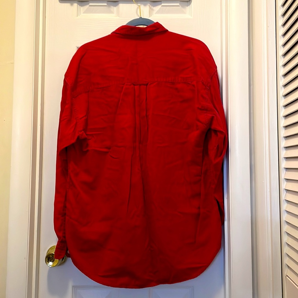 Structure Red Button Down** - Picture 6 of 6